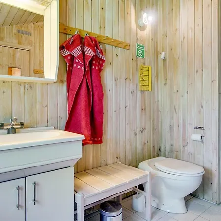 Loreia - 200m From The Sea By Interhome Tatil Evi Bøtø By